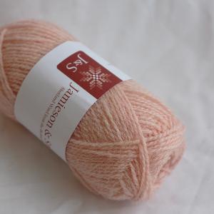 101 (Light pink) 2ply Jumper Weight J&S