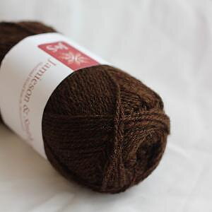 5 (Dyed Shetland Black) 2ply Jumper Weight J&S