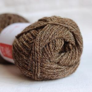 2004 (Moorit) Shetland supreme jumper weight, 50g