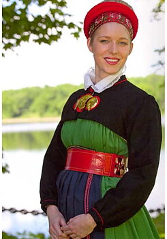 Högtidsdräkt Vingåker