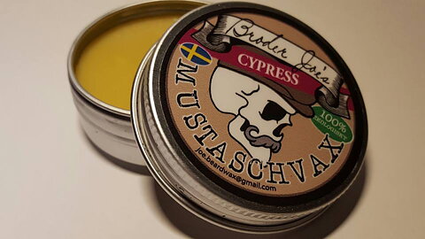 MUSTASCHVAX