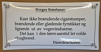 Emaljeskilt: Kast ikke brændene cigarstumper