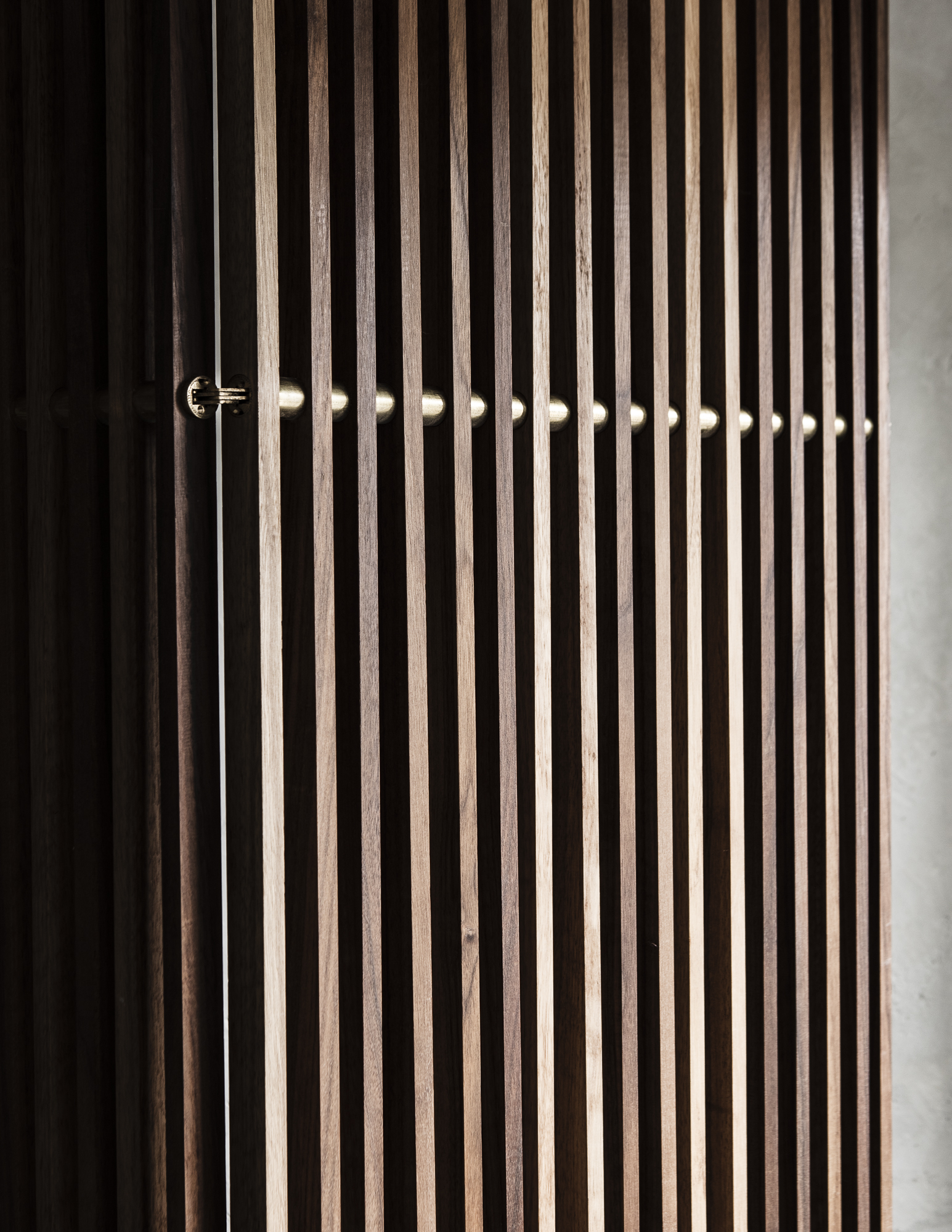 SPACE DIVIDER Screen