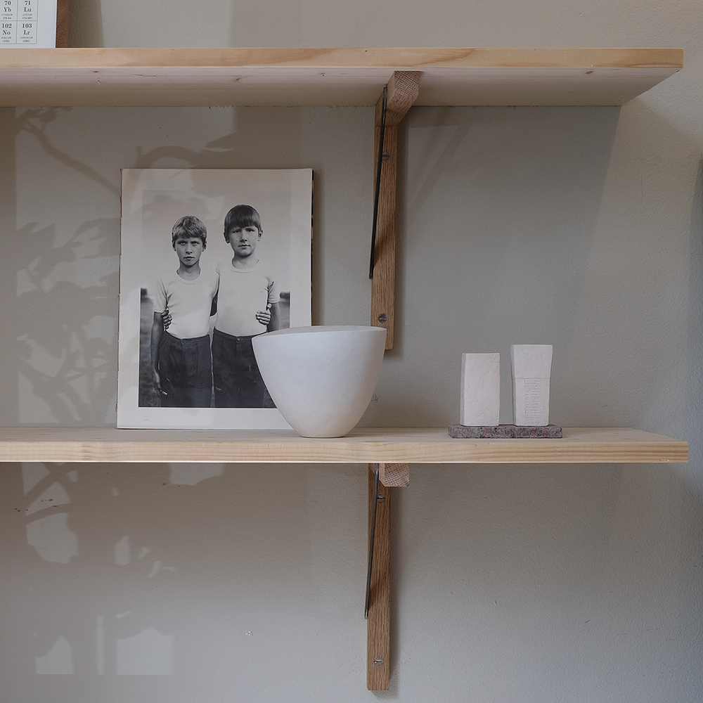 STUDIO STORE Brackets