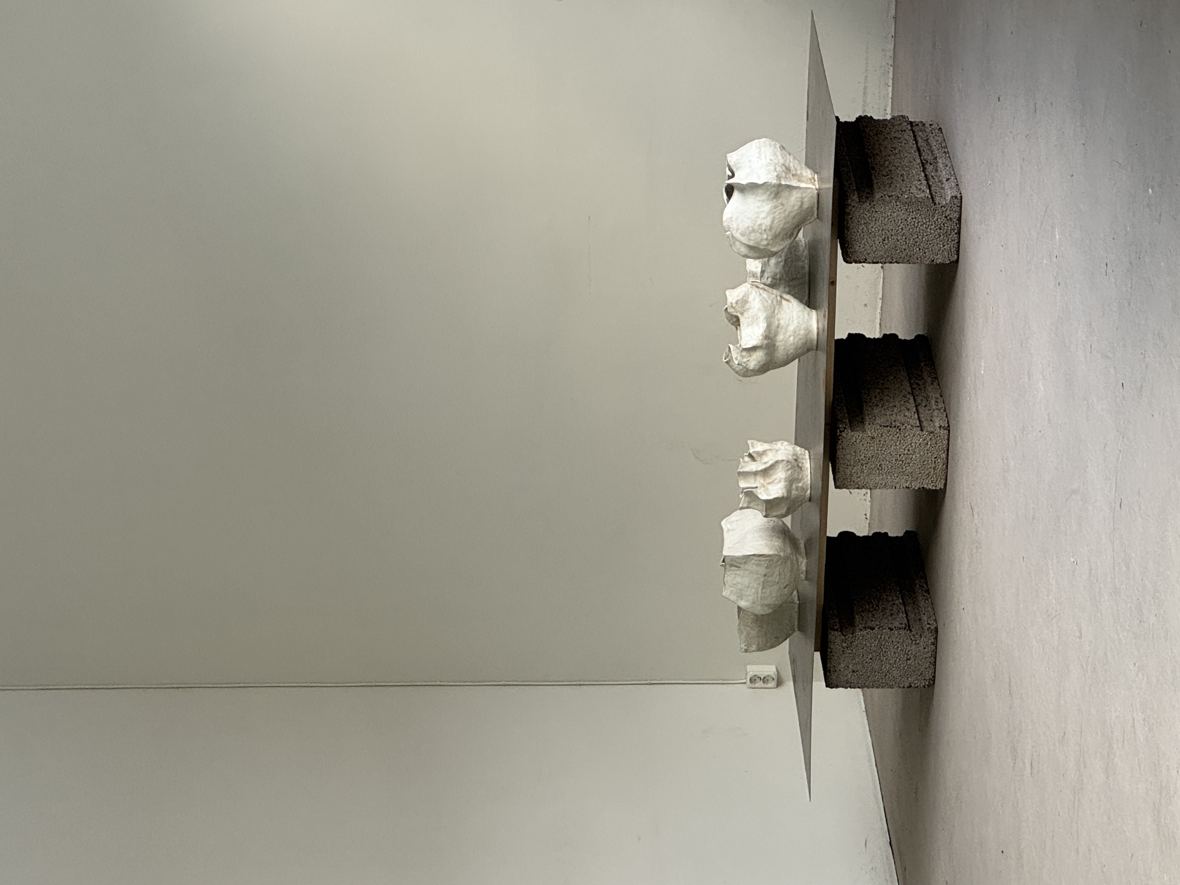  CERAMICS 