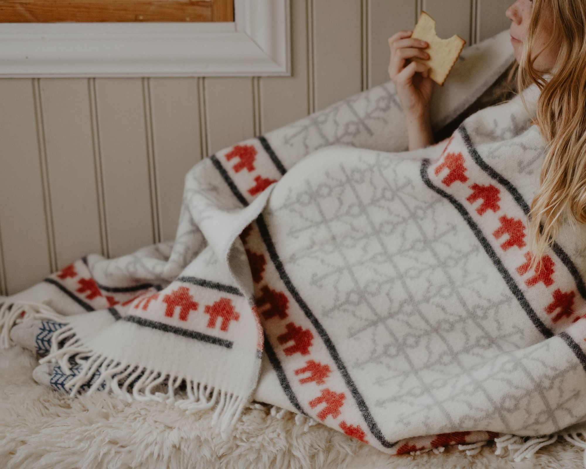 Wool blanket, 130 x 200 cm 100 % wool