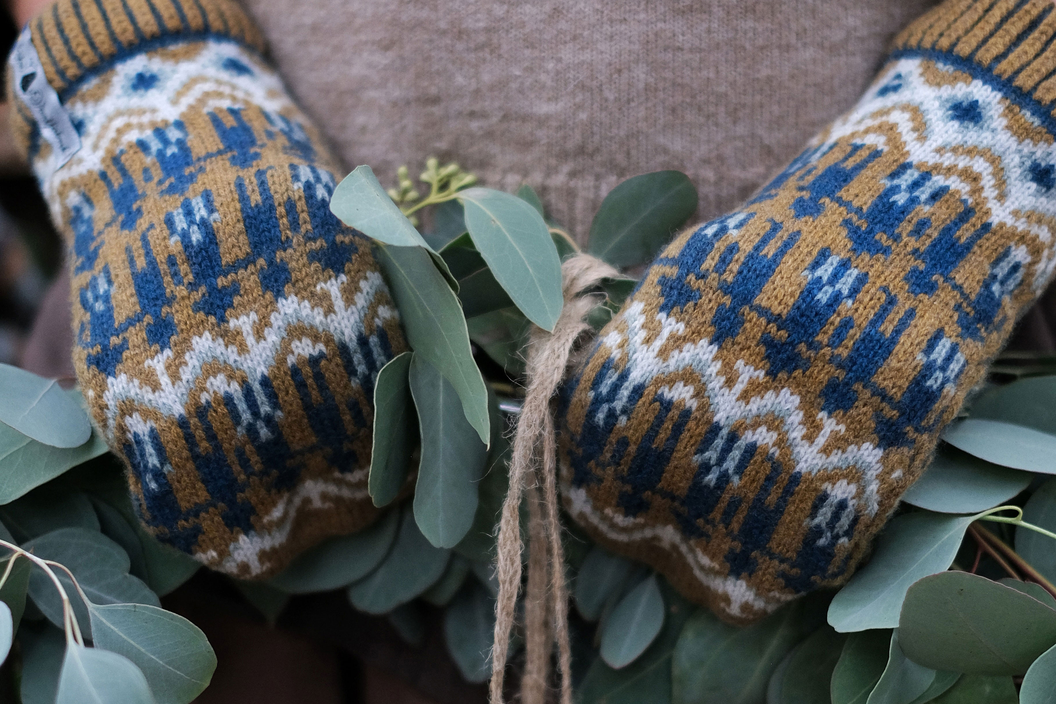 Double merino wool mittens
