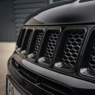 Komplett främre stötfångare med DRL – Trackhawk SRT Style (GRAND CHEROKEE 14–21) - 7