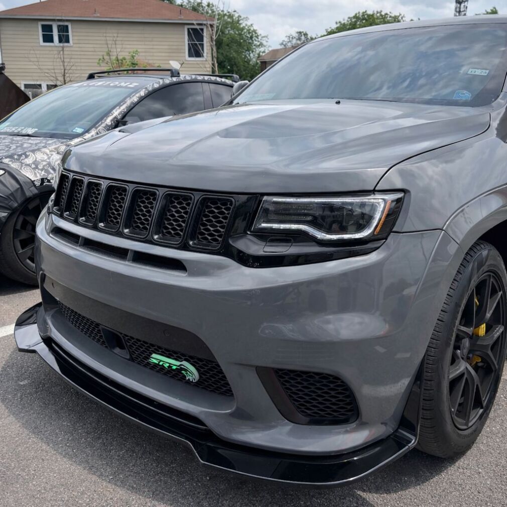 TRACKHAWK V2 frontsplitter – blanksvart (GRAND CHEROKEE 14–21 SRT)