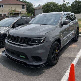 TRACKHAWK V2 frontsplitter – blanksvart (GRAND CHEROKEE 14–21 SRT) - 5
