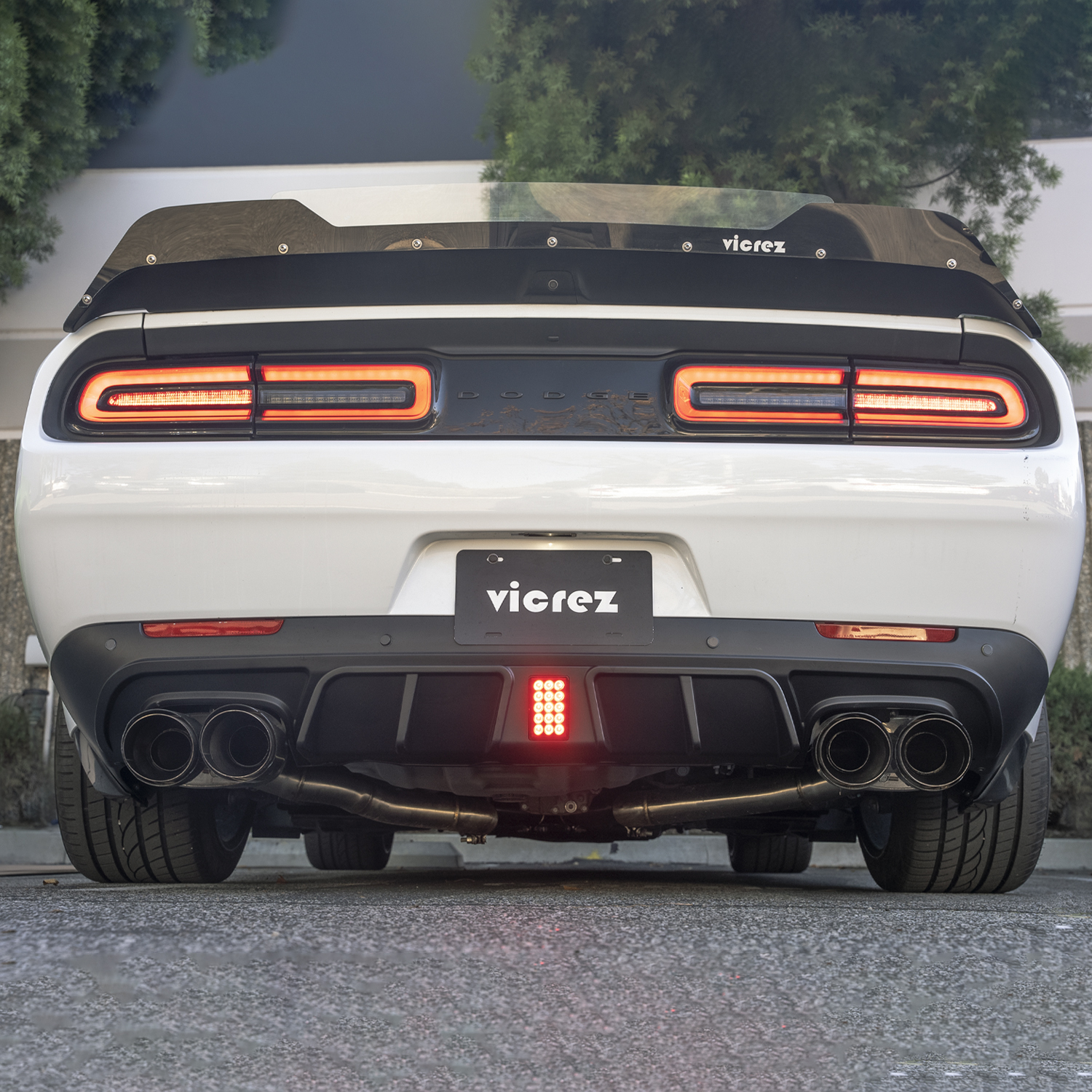 Bakre diffuser – LED-ljus – mattsvart – Dodge Challenger 2015–2023