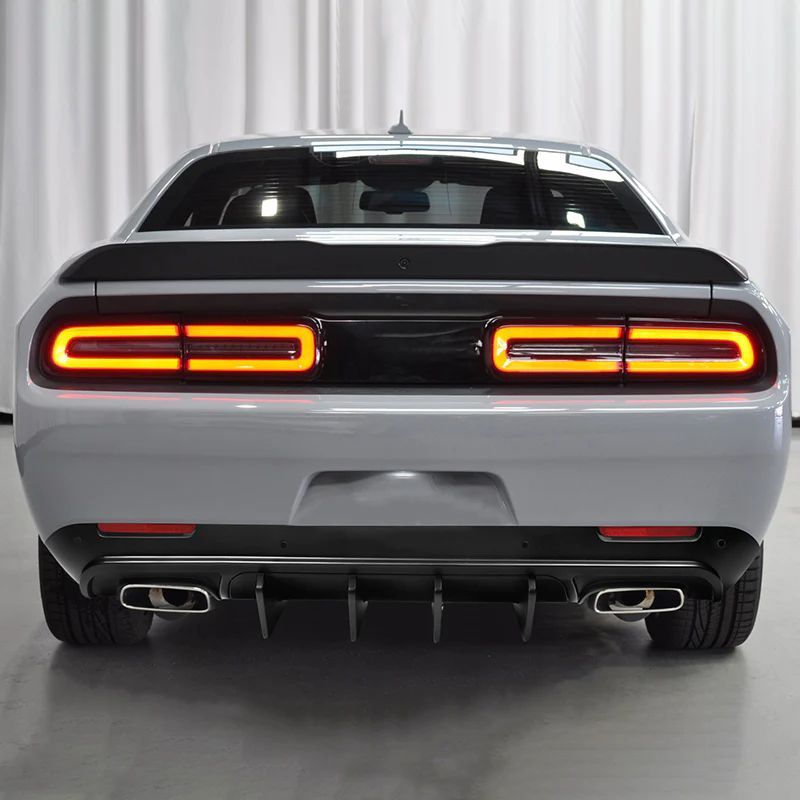 Bakre diffuser – V2-stil – blanksvart – Dodge Challenger 2015–2023