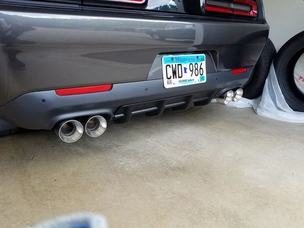 Mittpanel till bakre diffuser – MP Concepts – mattsvart – Dodge Challenger 2015–2023 - 5