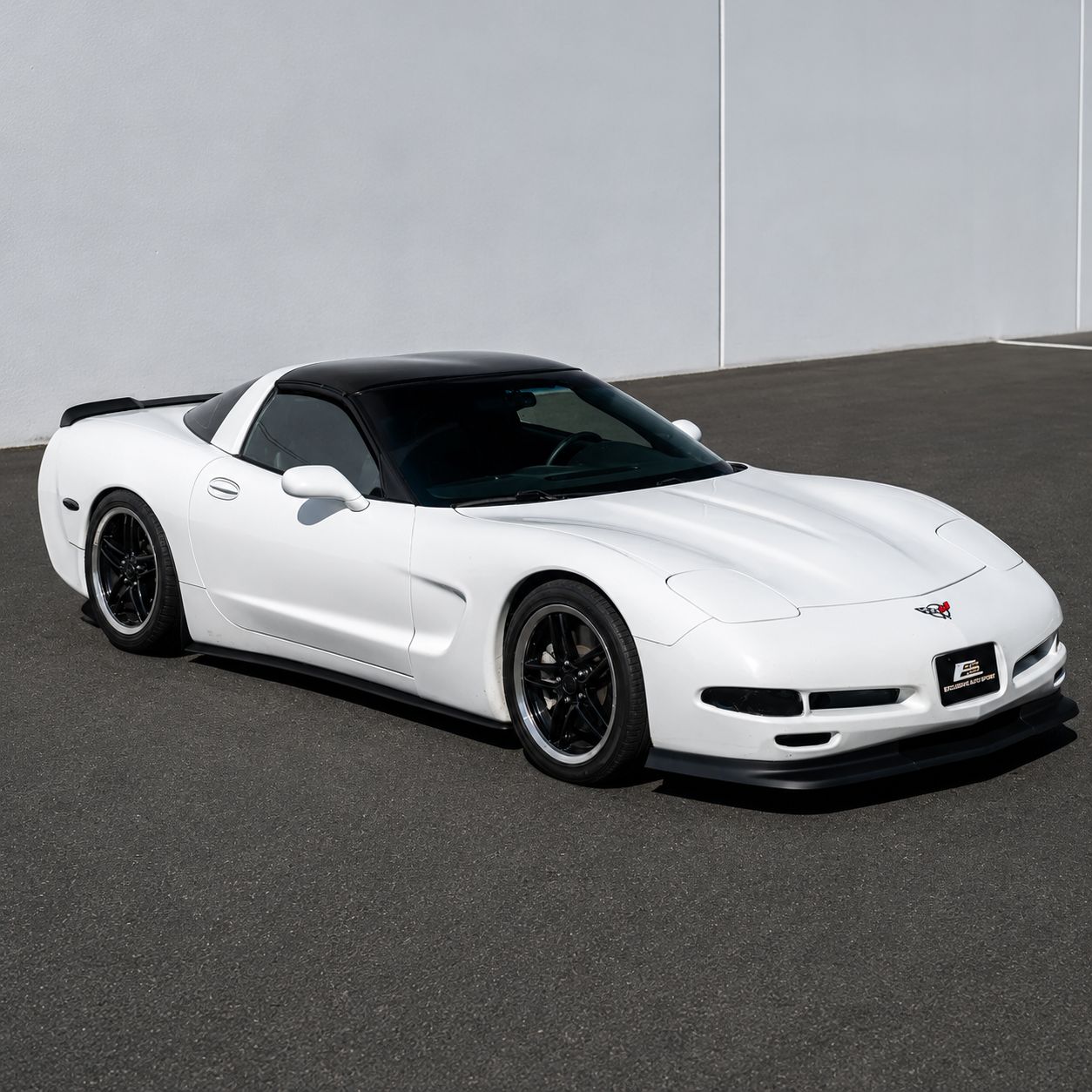 EOS sidokjolar med bakre stänkskydd – mattsvart (CORVETTE C5 97–04) - 9