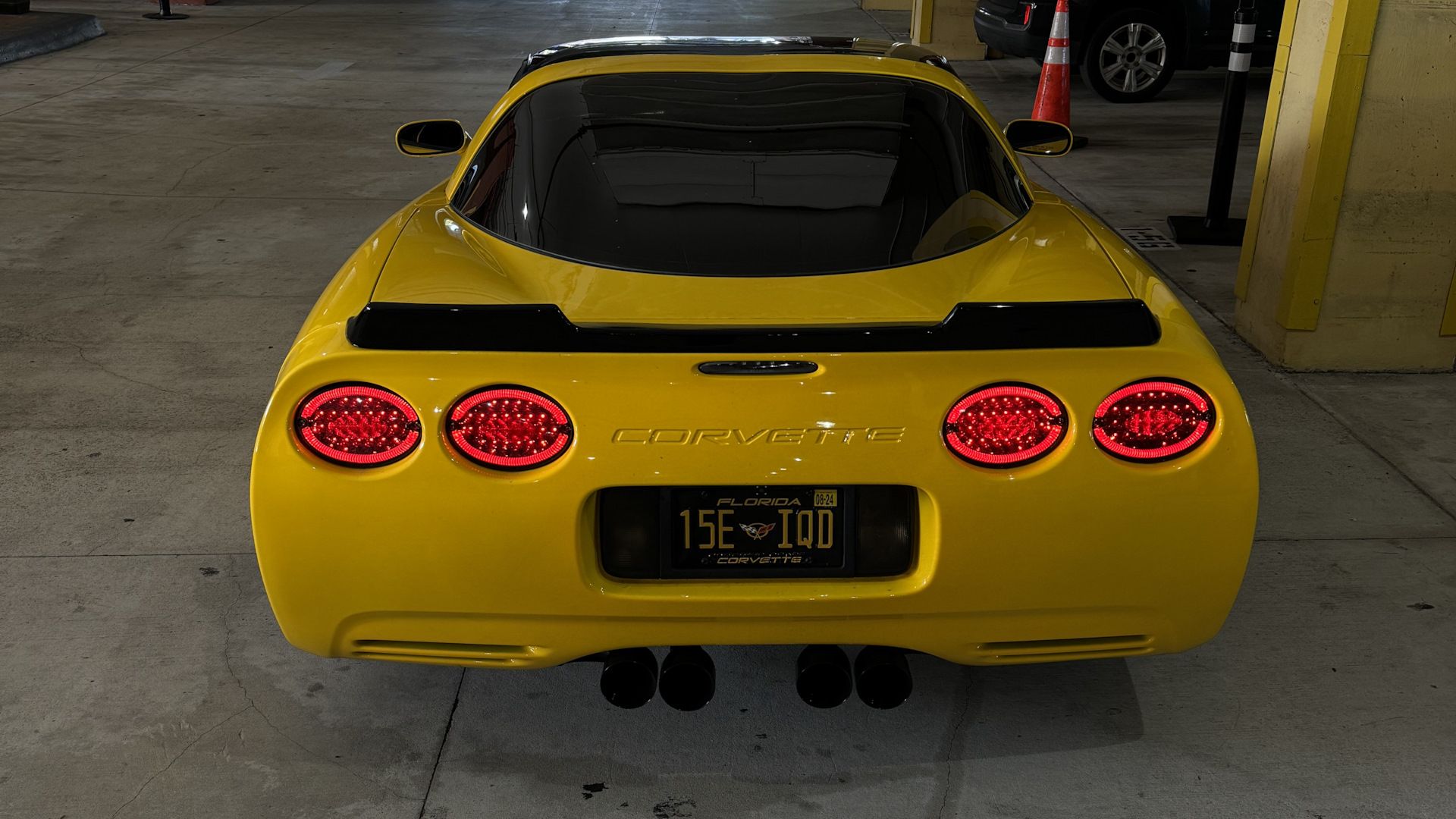 ZR1-inspirerad bakspoiler – blanksvart (CORVETTE C5 97–04) - 3