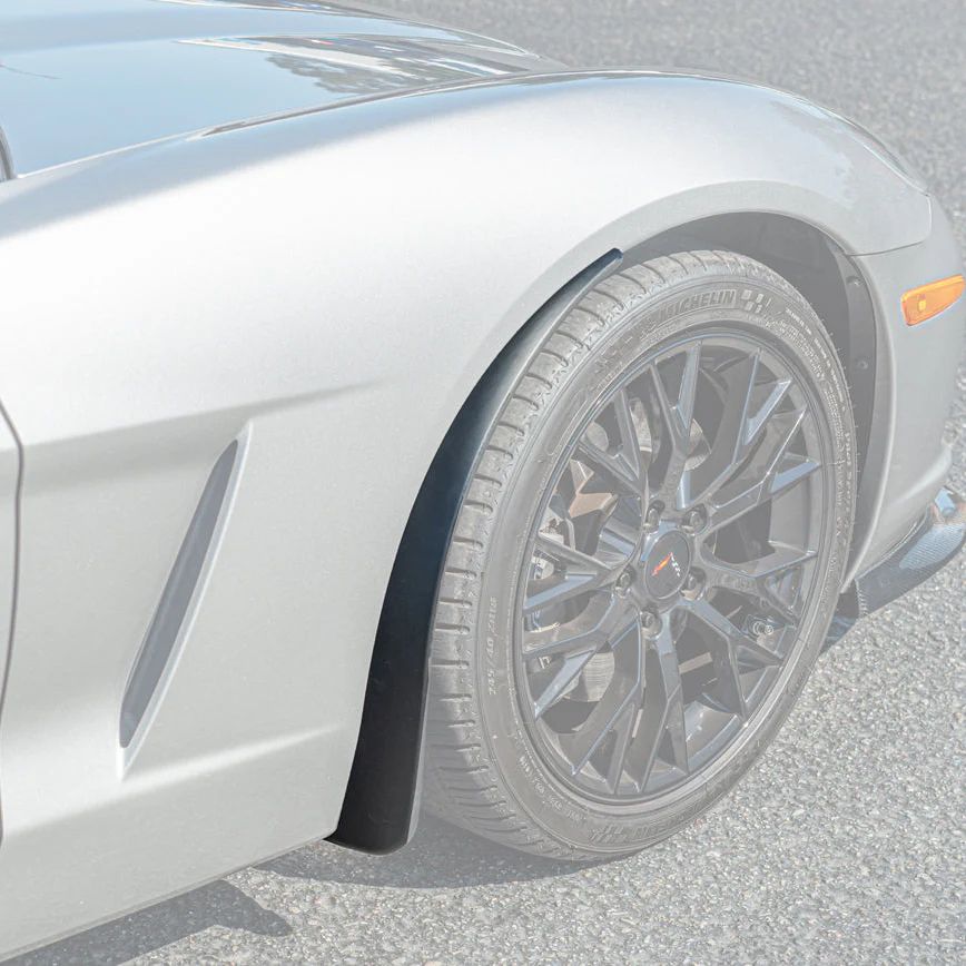 Främre stänkskydd – mattsvarta (CORVETTE C6 Base 05–13) - 5