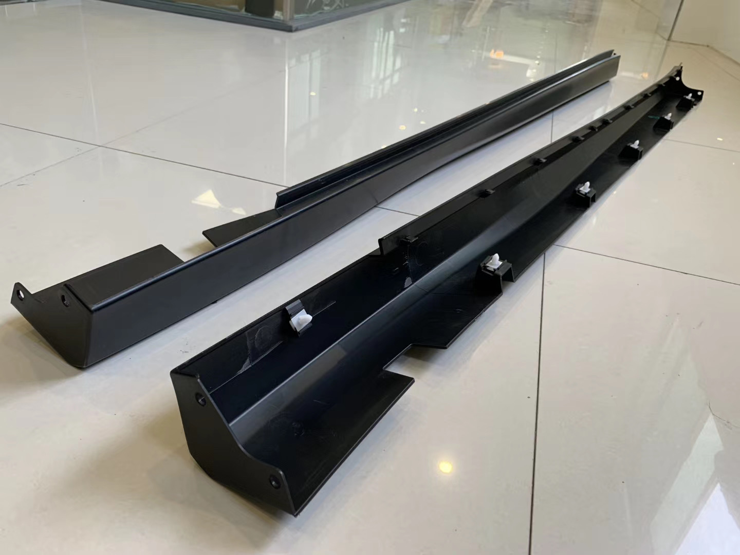 Sidokjolar – SRT stil (Charger 15-23) - 6