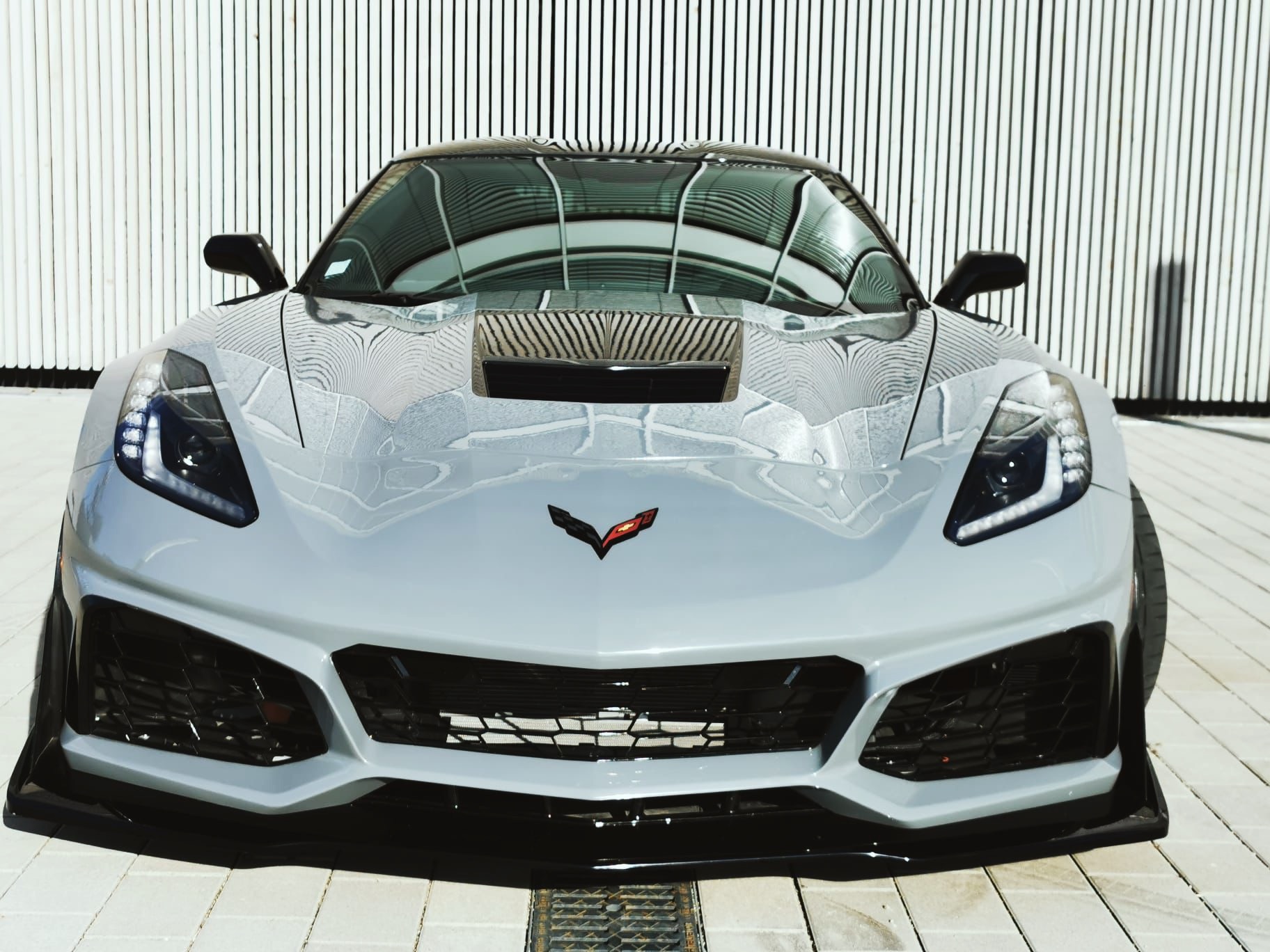 ZR1-inspirerad frontstötfångare – komplett olackad sats (CORVETTE C7 14–19) - 11