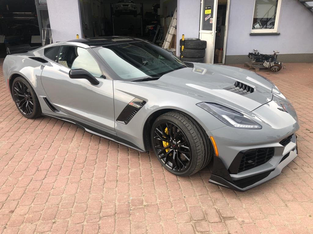 ZR1-inspirerad frontstötfångare – komplett olackad sats (CORVETTE C7 14–19) - 6