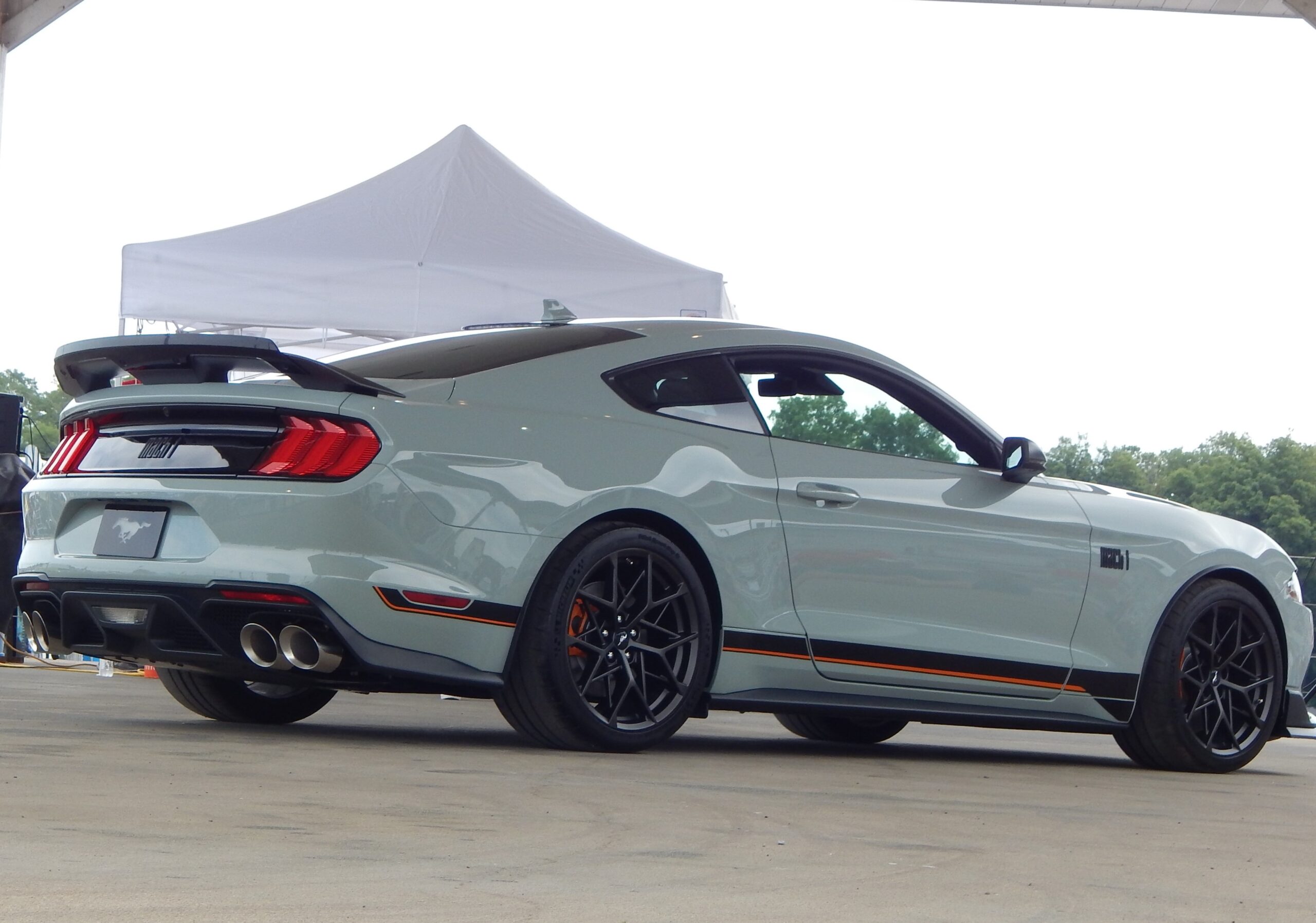 Bakspoiler – GT500/MACH1 stil + Gurney Flap - mattsvart (Mustang 15-23) - 4
