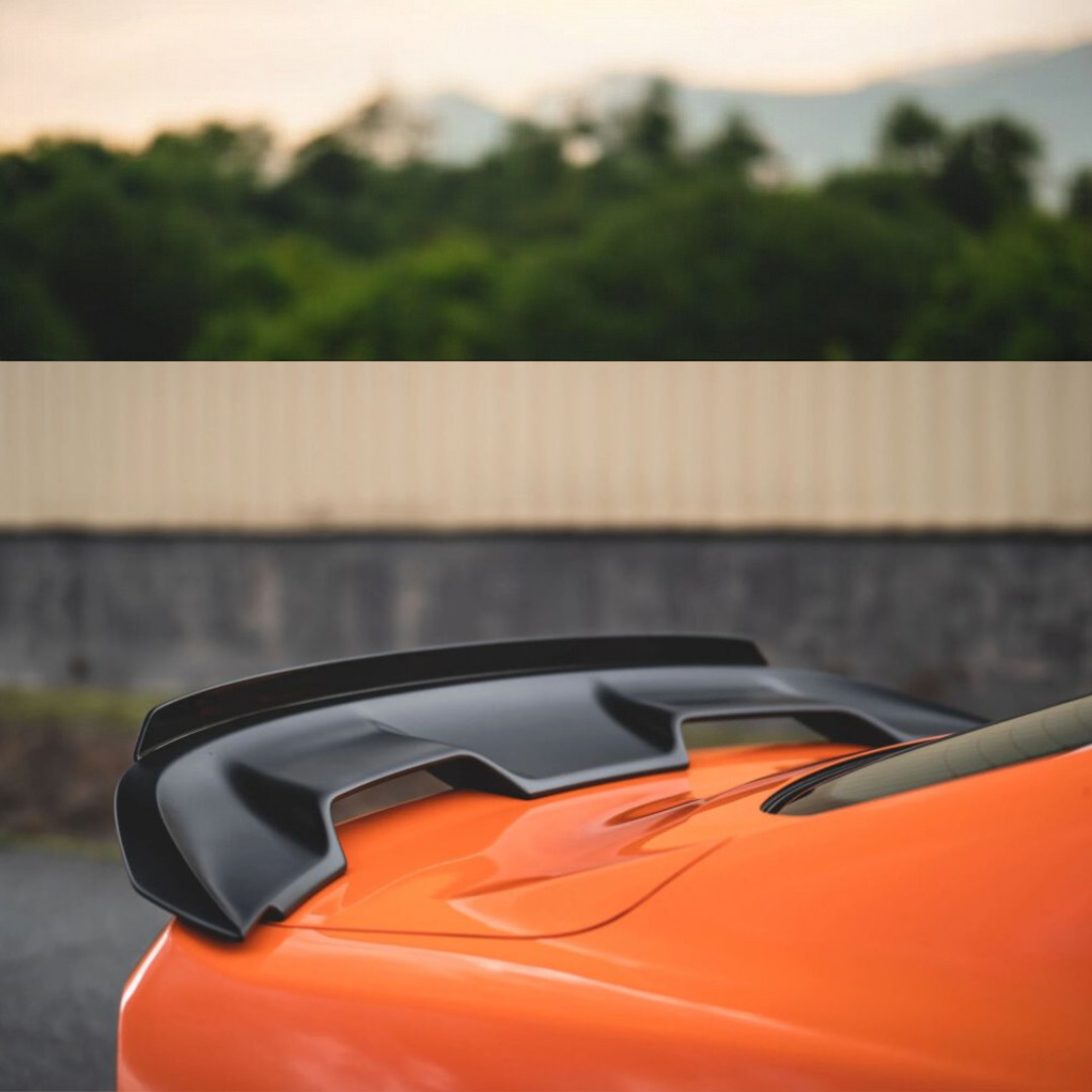 Bakspoiler – GT500/MACH1 stil + Gurney Flap - mattsvart (Mustang 15-23)