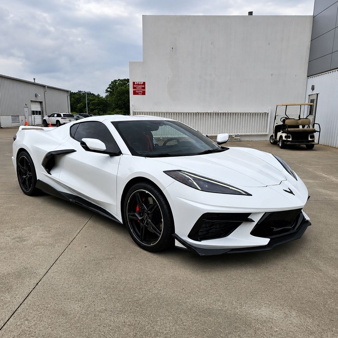 Z06-inspirerade canards fram – blanksvarta (CORVETTE C8 Stingray 20–26) - 4