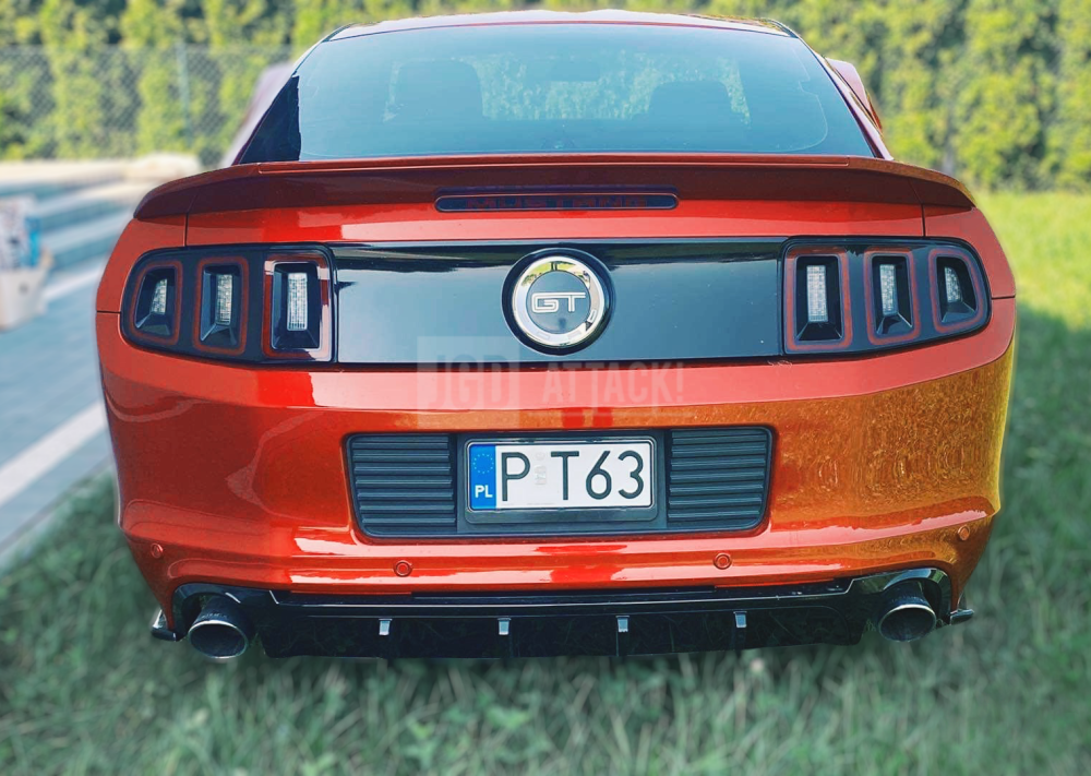 Bakre diffuser – Competition stil – blanksvart (Mustang 13-14) - 7