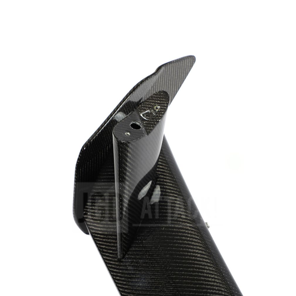 High Wing-bakspoiler i kolfiber (CORVETTE C8 Stingray 20–26) - 13