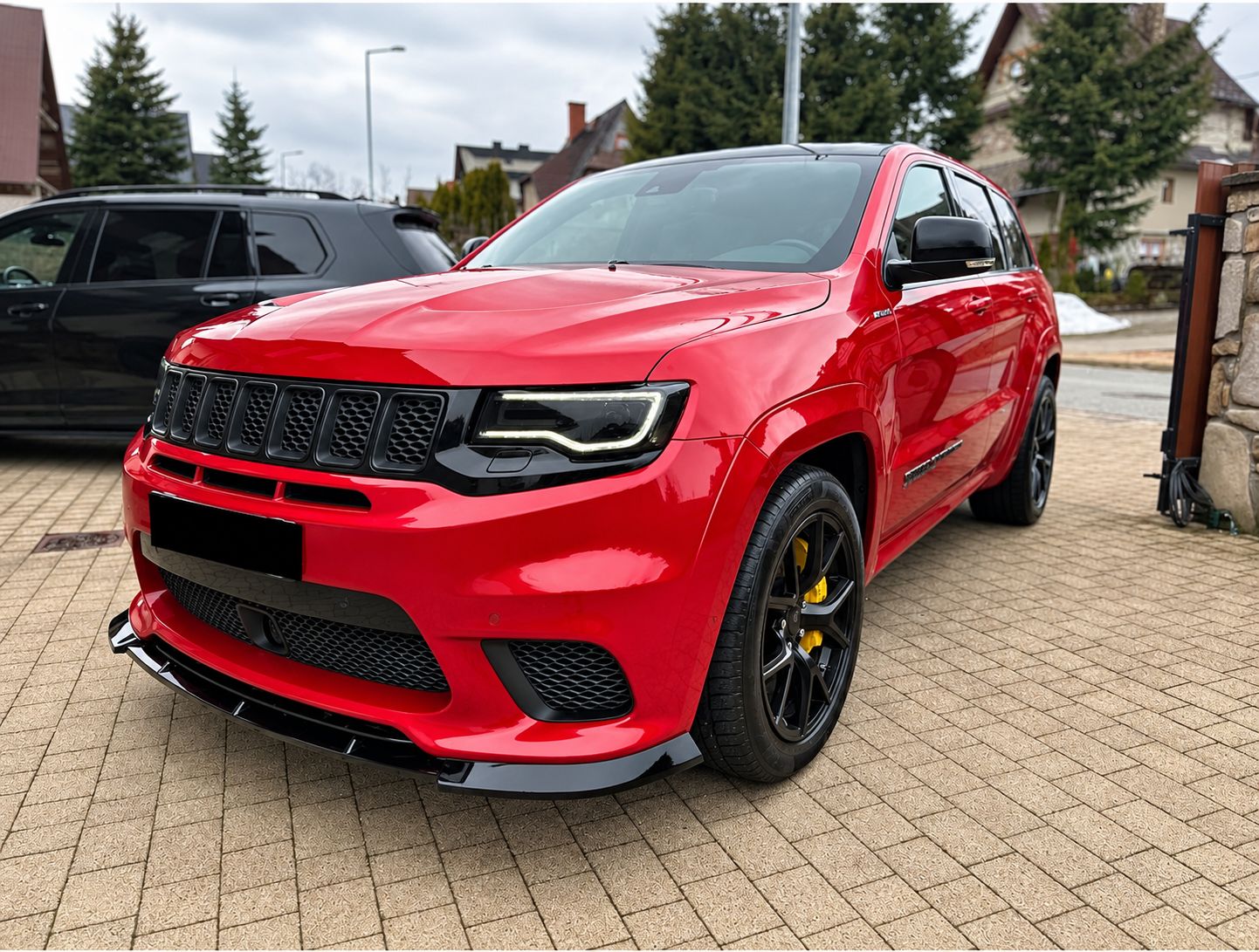 TRACKHAWK V3 Frontläpp – blanksvart (Grand Cherokee 14-21 TRACKHAWK SRT) - 3
