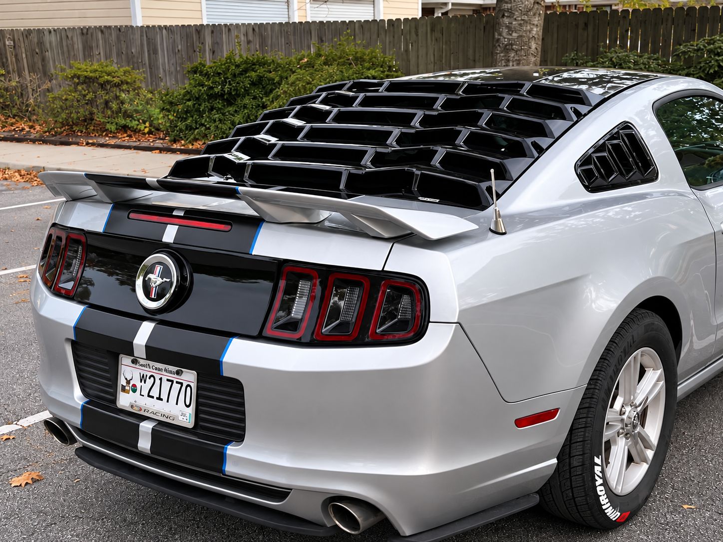 Bakrutelouver – blanksvart – MP CONCEPTS (Mustang 05-14 Coupe)
