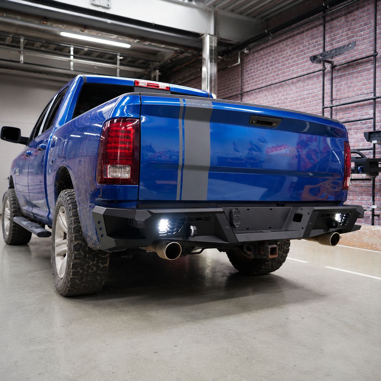 Bakstötfångare – Heavy Duty – LED och schacklar – RAM 1500 2009–2018 samt RAM 1500 Classic 2019–2024