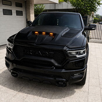Motorhuv i aluminium – TRX-stil med LED – RAM 1500 DT 2019–2024