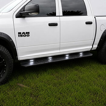Sidosteg – Frontier med LED – par – RAM 1500 Crew Cab 2013–2018