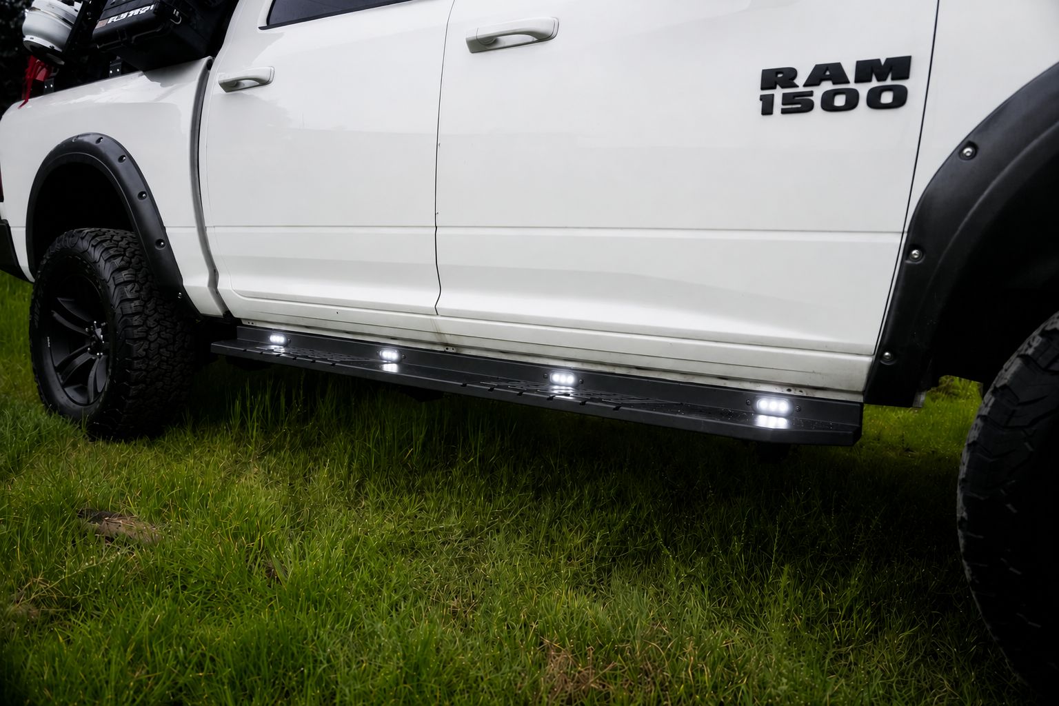 Sidosteg – Frontier med LED – par – RAM 1500 Crew Cab 2013–2018 - 7