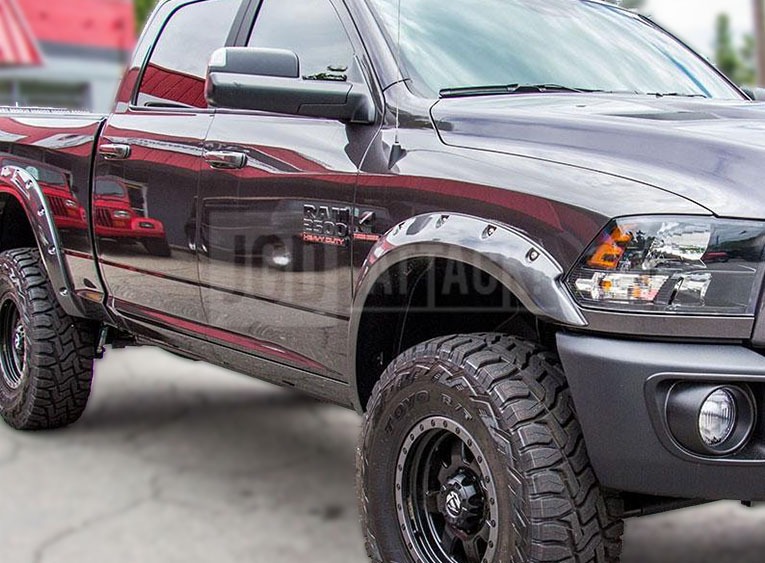 Skärmbreddare – Pocket Rivet – mattsvarta – 4 delar – RAM 1500 2009–2018 samt RAM 1500 Classic 2019–2024