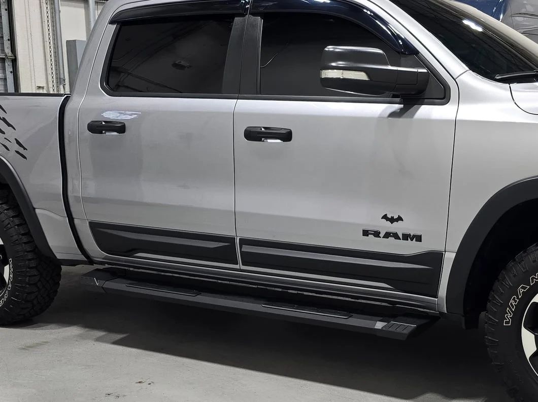 Skyddspaneler för dörrar och trösklar – sats – RAM 1500 DT Crew Cab 2019–2023 - 3