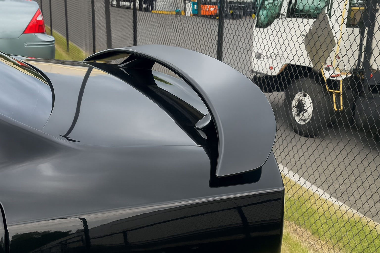 Bakspoiler – SRT8/R/T-stil – mattsvart - 2