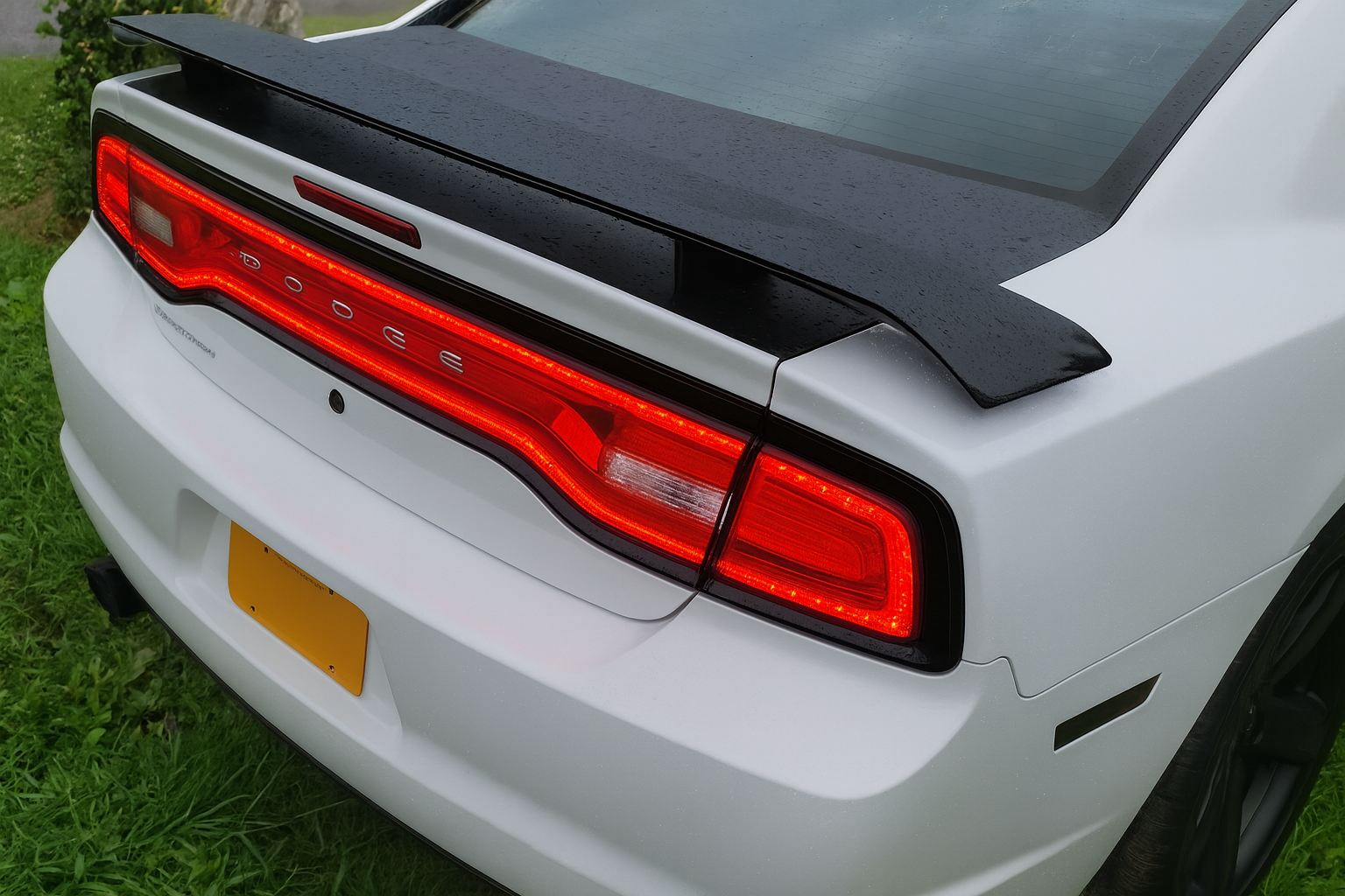 Bakspoiler – SRT8/R/T-stil – blanksvart - 4