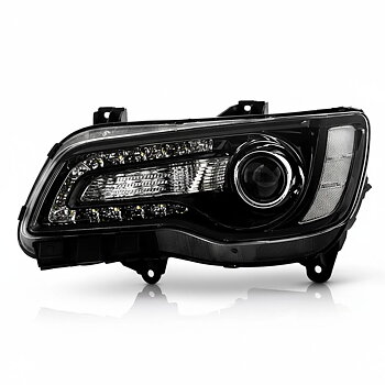 Vänster halogenstrålkastare med LED-varselljus (CHRYSLER 300 15–23)