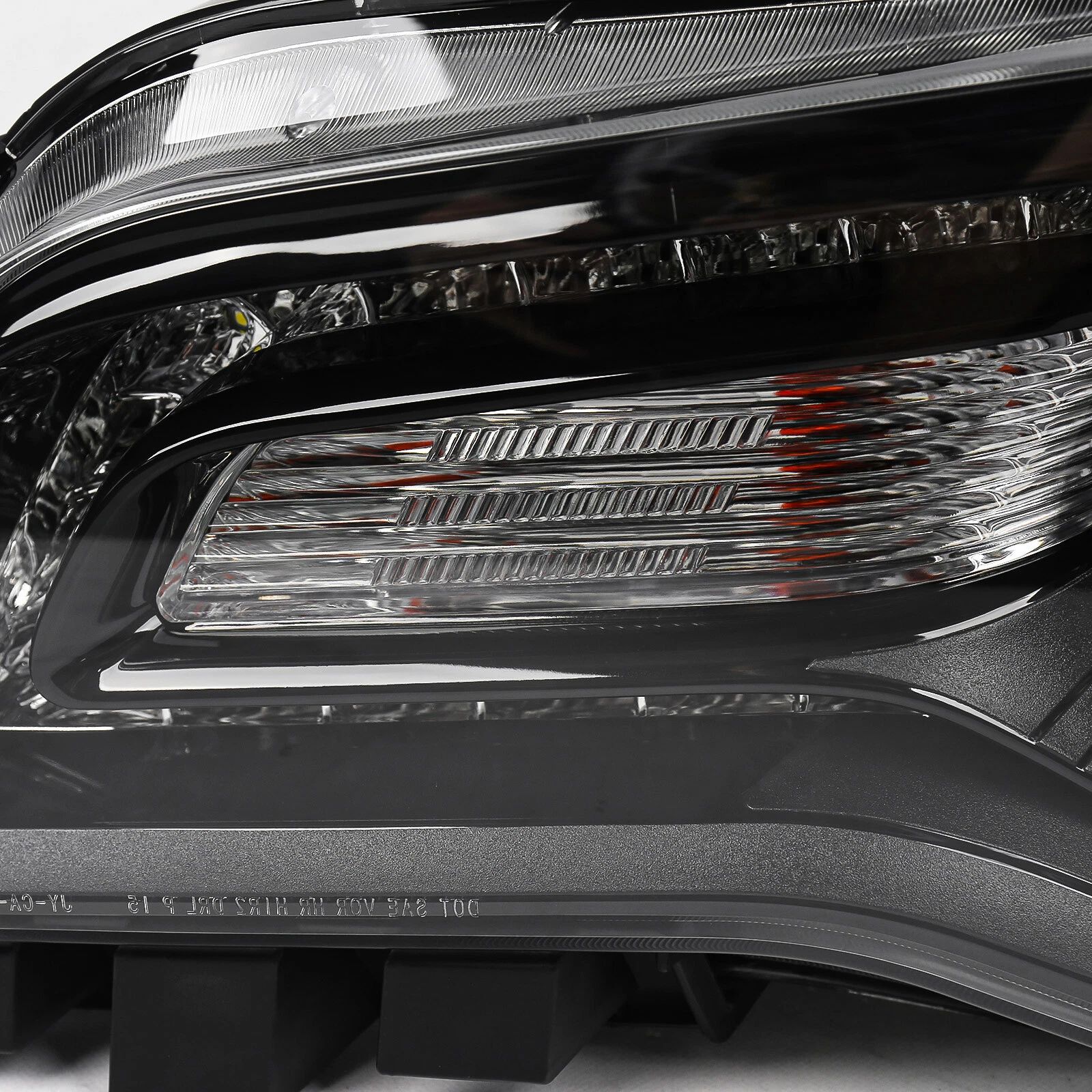 Vänster halogenstrålkastare med LED-varselljus (CHRYSLER 300 15–23) - 8