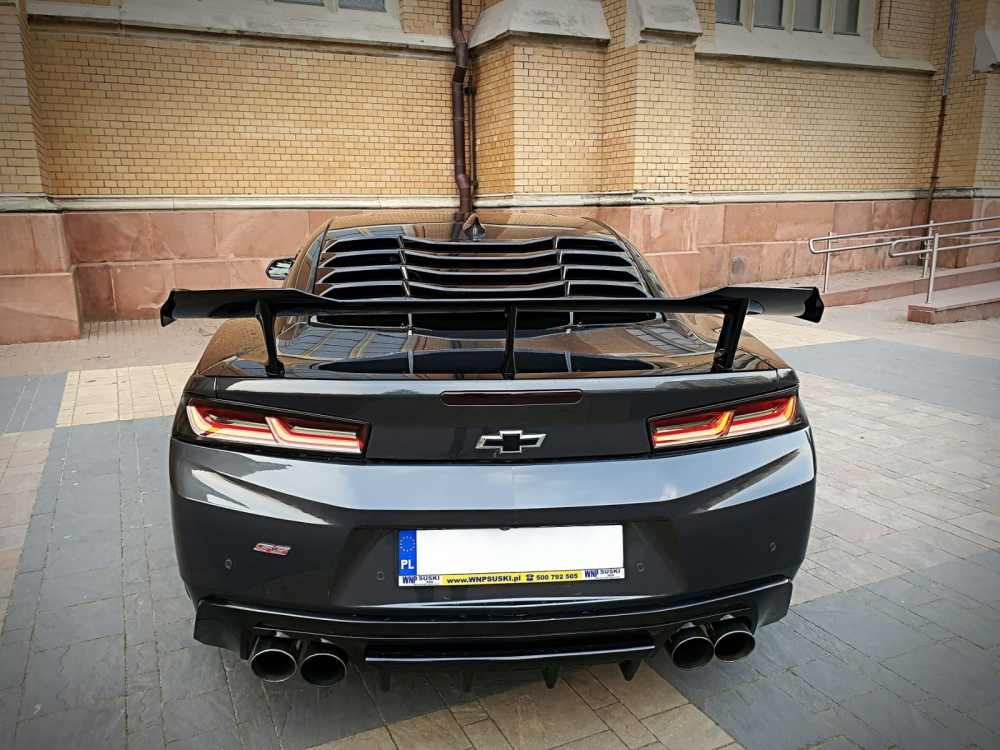 Bakre diffusor ZL1 / SS-stil med fenor/ 4 utblås (CHEVROLET CAMARO 2016-2023 alla utom ZL1) - 2