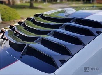 Bakre fönsterluver - Blank svart (CHEVROLET CAMARO 2016-2018 all)
