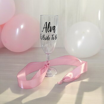 Champagneglas-halsband - Valfritt namn - "Bride to be"