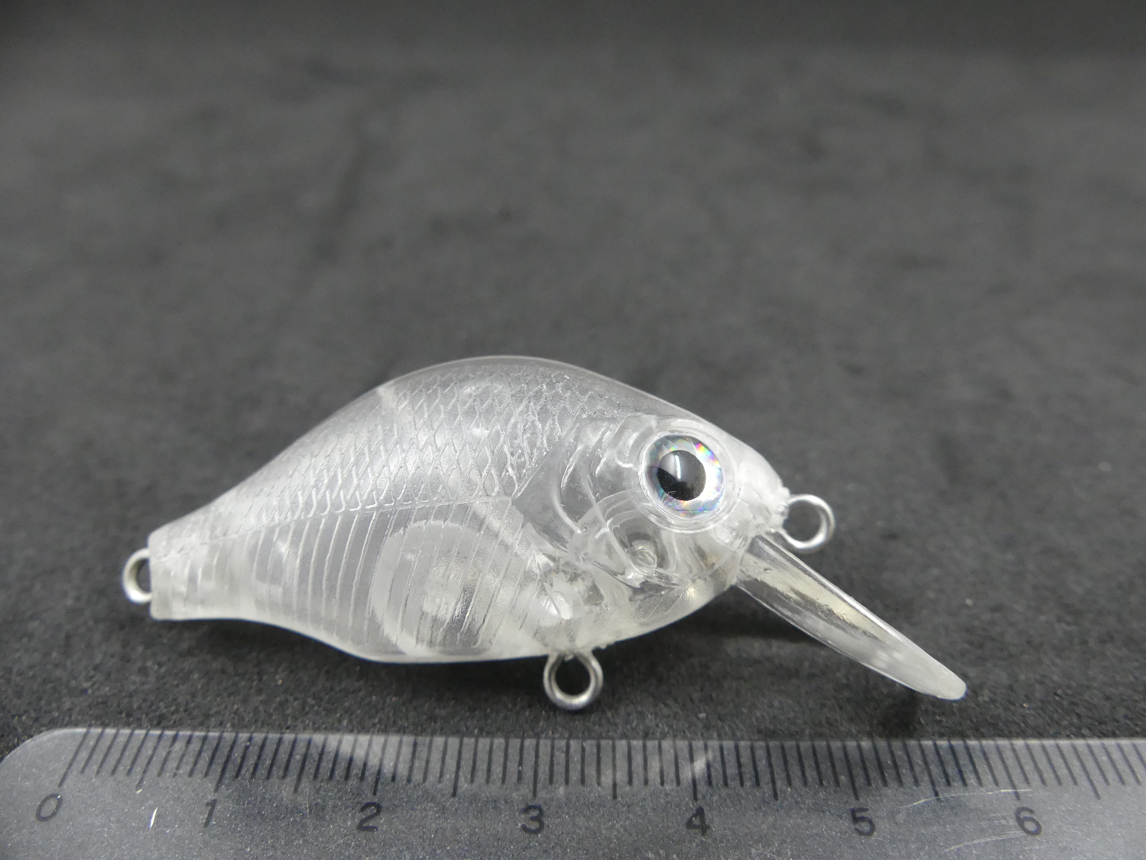 Crankbait 5,5 cm - 7,4 grams incl eyes - 3