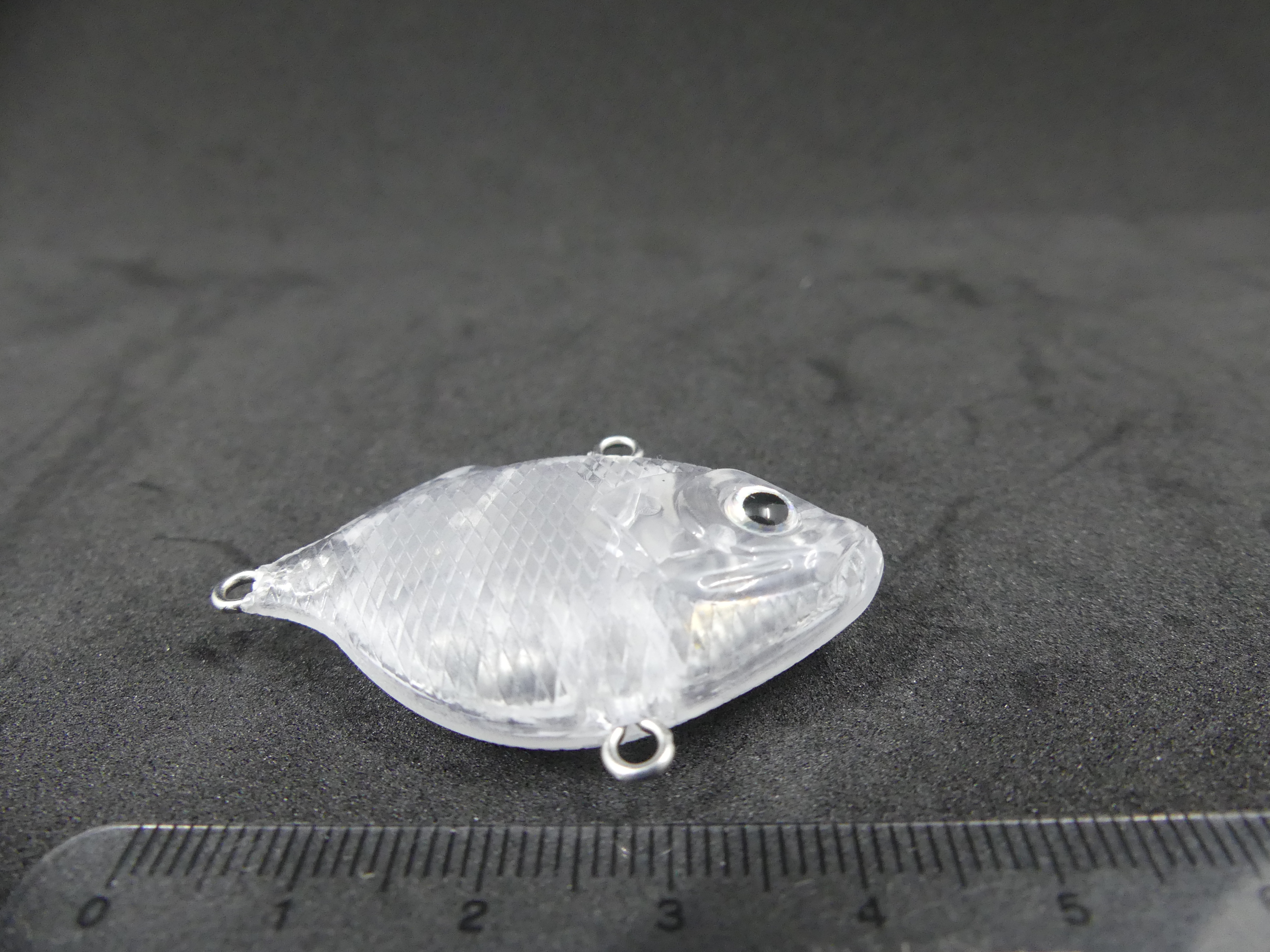 Vibration lure 4,5 cm - 6 grams incl eyes - 3
