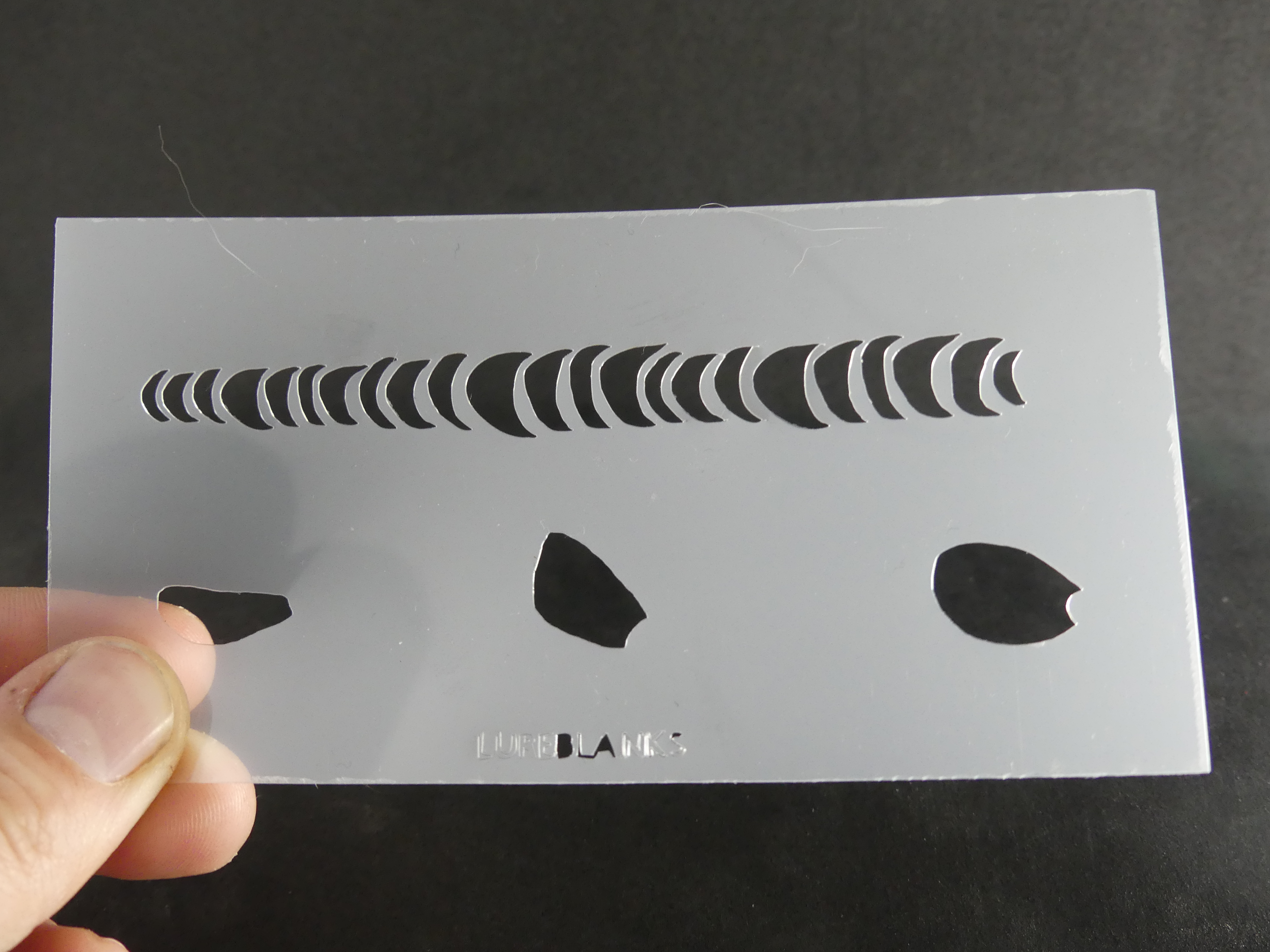 Stencil 12 cm x 6 cm: Mirror carp pattern small - 2