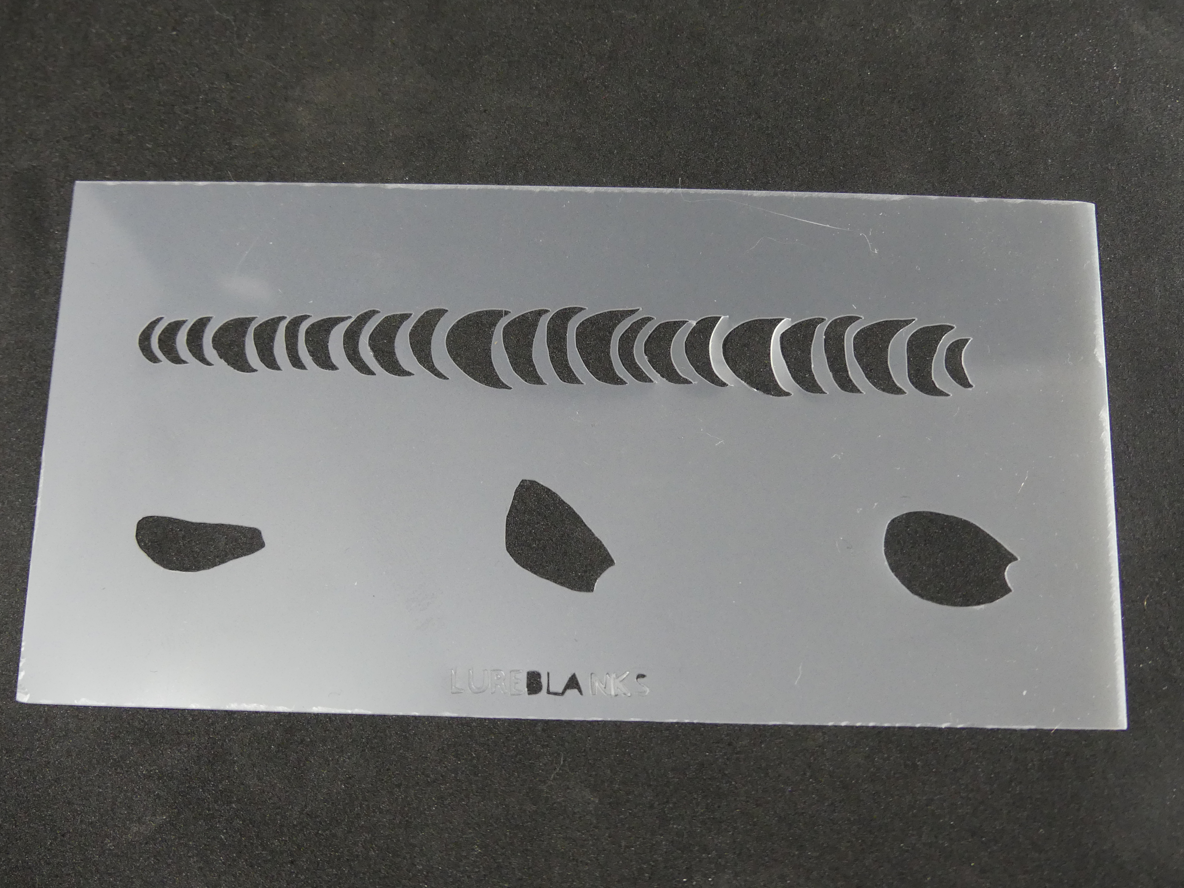 Stencil 12 cm x 6 cm: Mirror carp pattern small