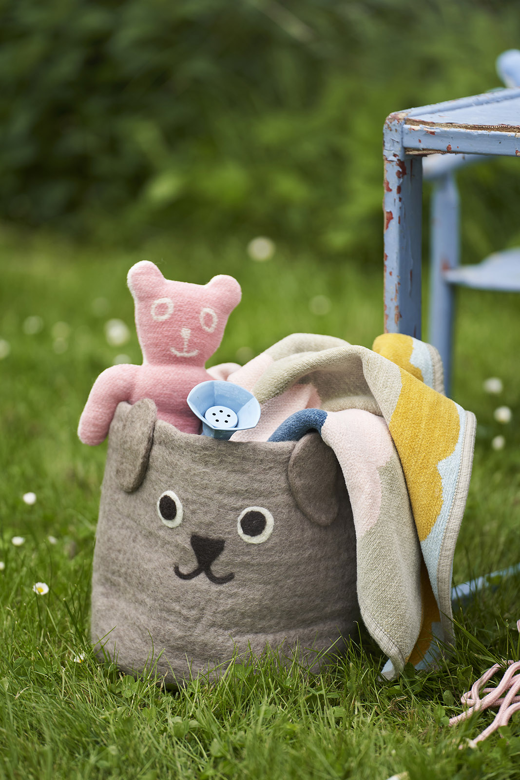 Puppy filtad förvaringskorg by Klippan Yllefabrik. - 2