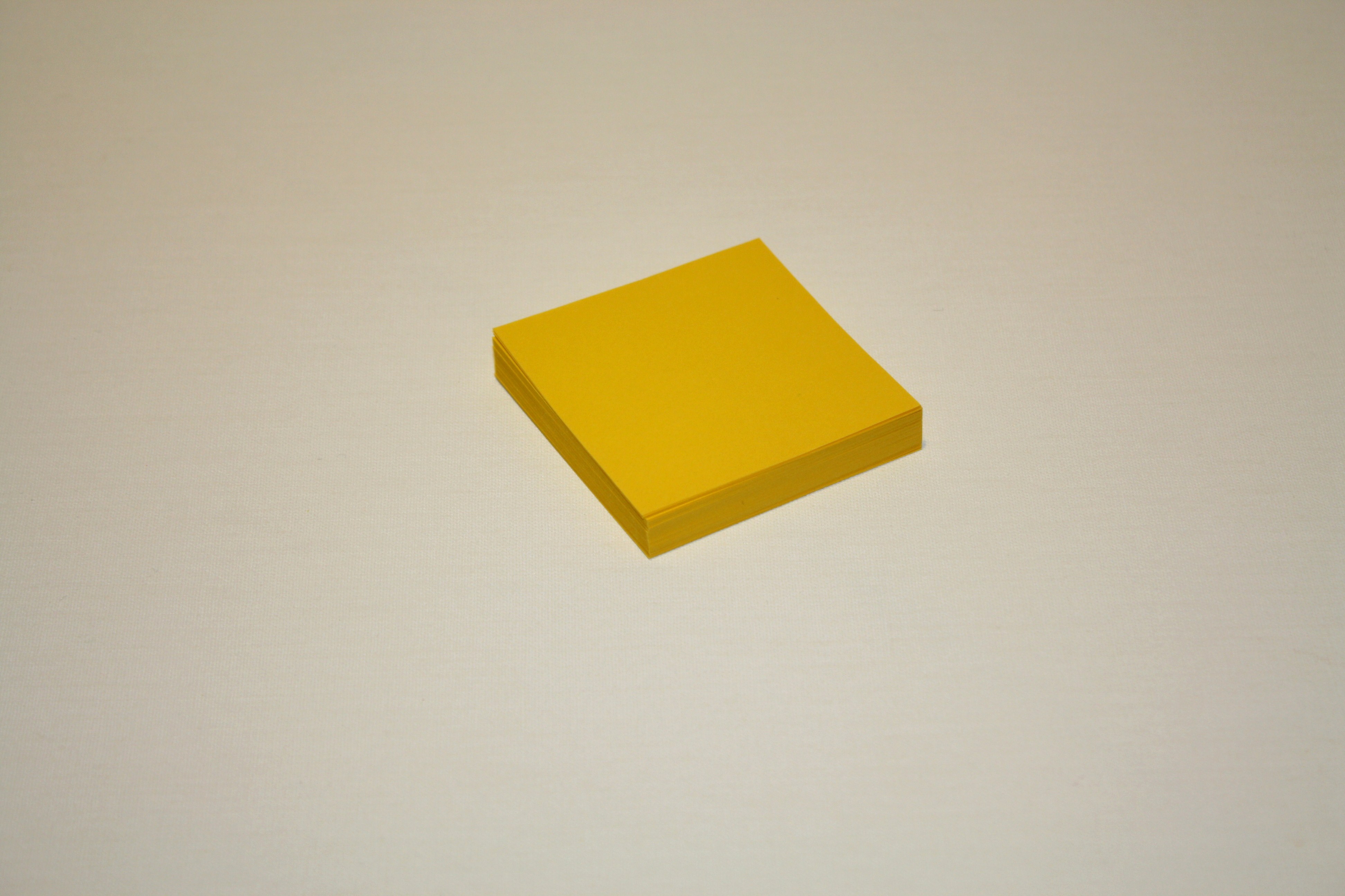 Gula kort 6x6 cm