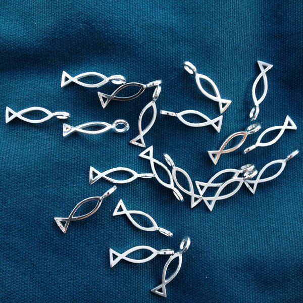 Kompass - sterling silver fish pendant - 3